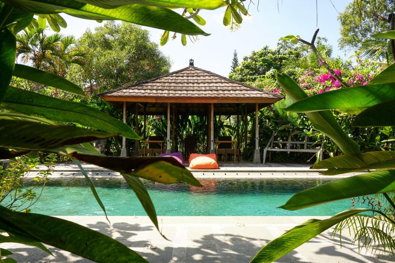 Ibludan Hotel Senggigi Exterior photo