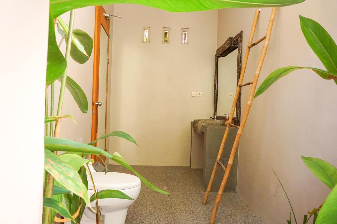 Ibludan Hotel Senggigi Exterior photo