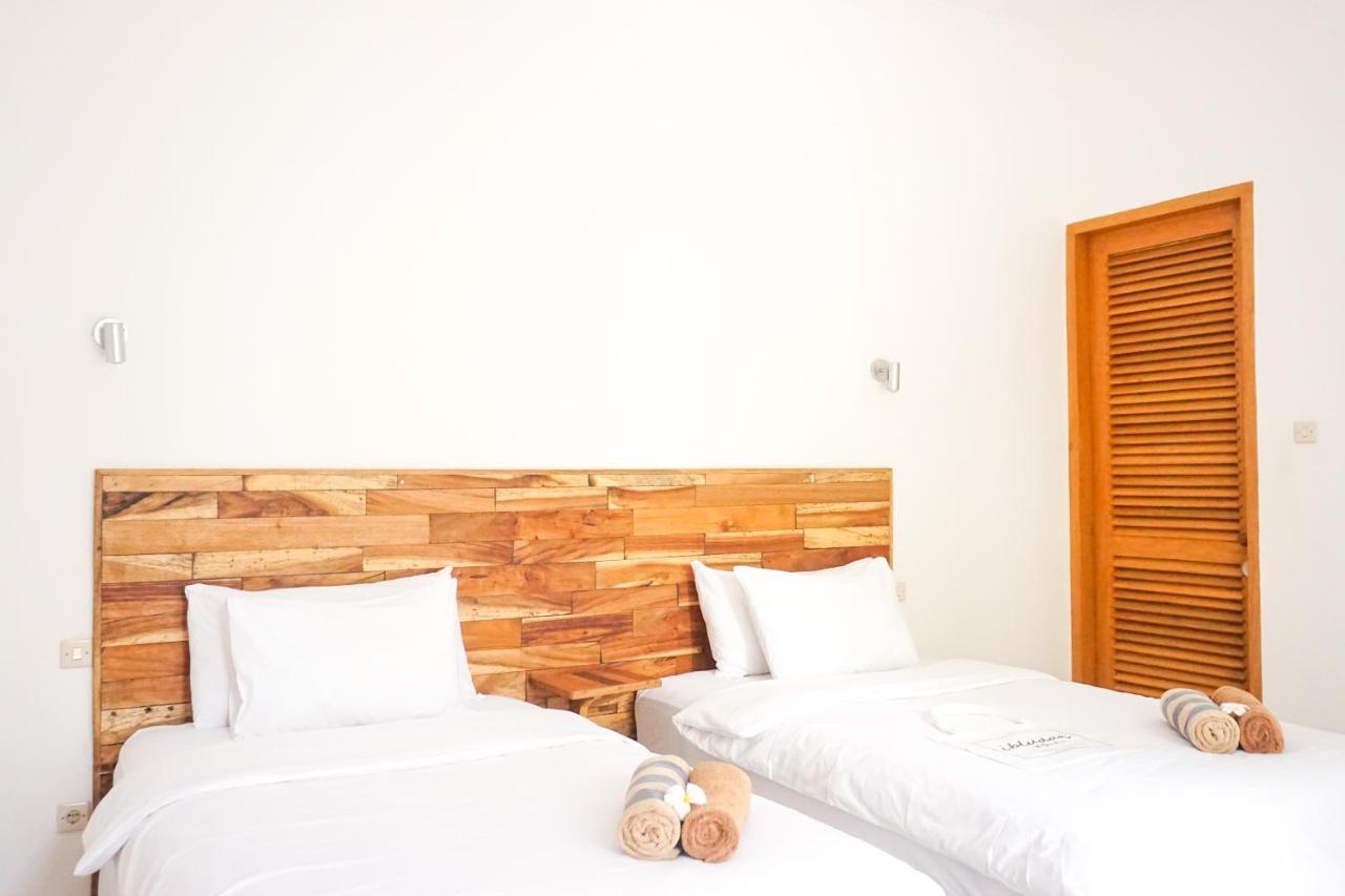Ibludan Hotel Senggigi Exterior photo