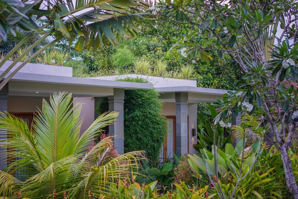 Ibludan Hotel Senggigi Exterior photo