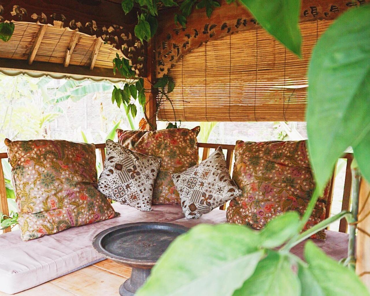 Ibludan Hotel Senggigi Exterior photo